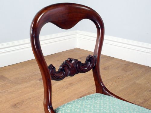 fig 6. Victorian Set of 6 Mahogany Balloon Back Dining Chairs (Circa 1860 - 1880)