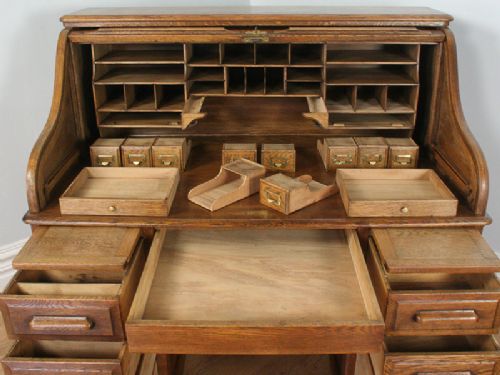 fig 7. 4ft 6” Victorian Oak Roll Top Pedestal Desk (Circa 1880)