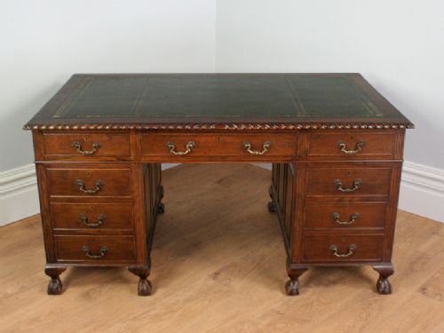 fig 1. Edwardian 5ft Oak Leather Pedestal Desk (Circa 1920)