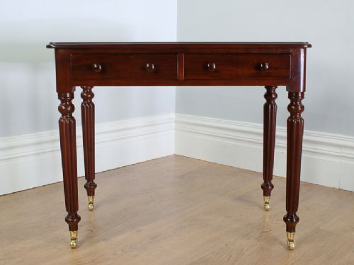 fig 2. William IV 3ft Mahogany Side Table (Circa 1840)