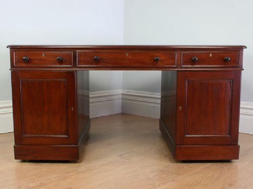 fig 3. Large Antique Victorian 5ft Mahogany Leather Partners Pedestal Desk