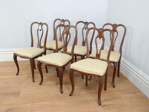 Set of 6 Queen Anne Style Carved Walnut Dining Chairs