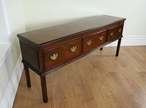 George III Welsh Marches 6½Ft Oak Three Drawer Dresser Base (C.1760)