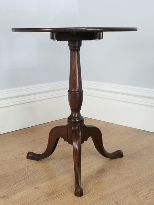 fig 3. George III Oak English Oak Tilt Top Tripod Table (Circa 1780)