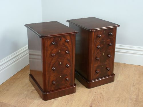 Pair of Antique Victorian Flame Mahogany Bedside Chests (Circa 1860)