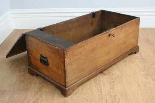 fig 1. George III English Oak Blanket Box Chest (Circa 1800)