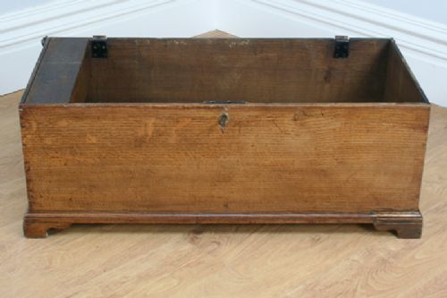 fig 3. George III English Oak Blanket Box Chest (Circa 1800)