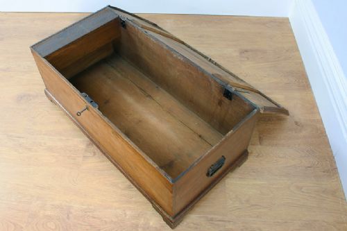 fig 6. George III English Oak Blanket Box Chest (Circa 1800)
