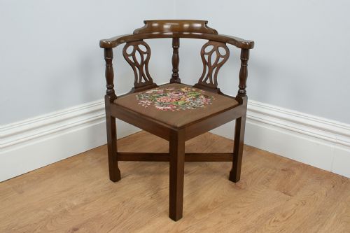 George III Style Mahogany Corner Armchair (Circa 1900)