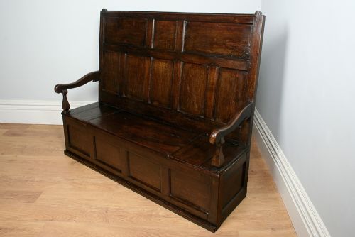 fig 1. 6ft English Charles II Oak High-Back Box Settle (Circa 1680)