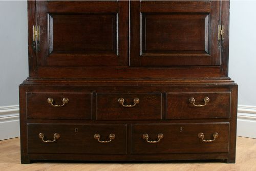 fig 3. George III Welsh Oak Housekeepers Hanging Cupboard (Circa 1780)