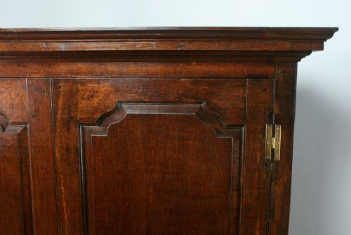 fig 4. George III Welsh Oak Housekeepers Hanging Cupboard (Circa 1780)