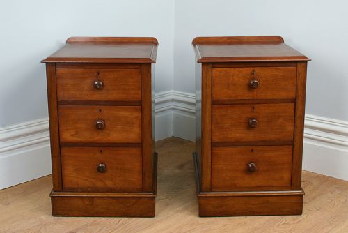 fig 1. Pair of Antique Victorian Mahogany Bedside Chests (Circa 1860)