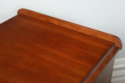 fig 5. Pair of Antique Victorian Mahogany Bedside Chests (Circa 1860)