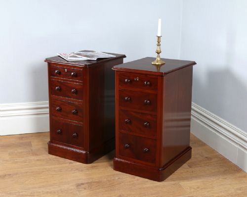 Pair of Victorian Flame Mahogany Bedside Chests (Circa 1860)