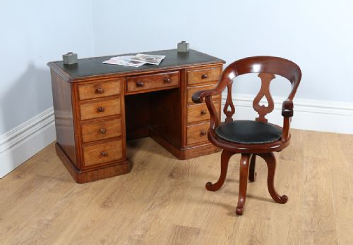 Victorian 4ft Mahogany Desk by James Lamb of Manchester (Circa 1860)