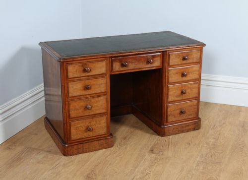 fig 1. Victorian 4ft Mahogany Desk by James Lamb of Manchester (Circa 1860)