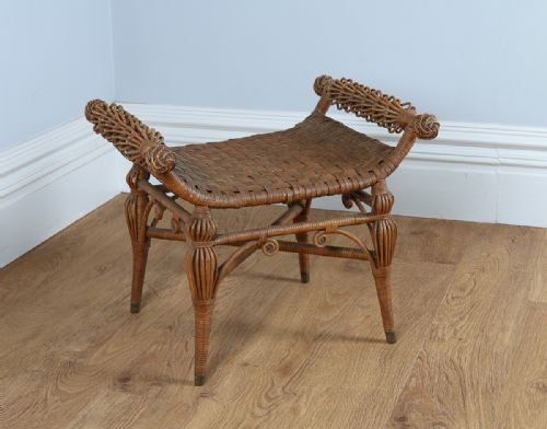 English Victorian Wicker Rattan Stool  (Circa 1880)