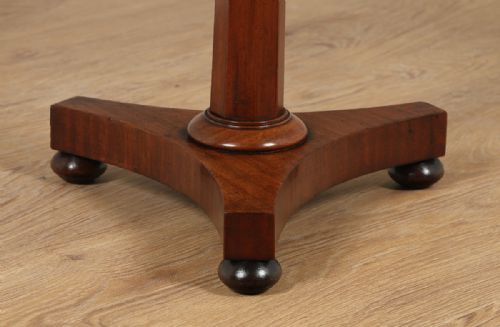 fig 7. William IV Mahogany Occasional Round Table (Circa 1830)