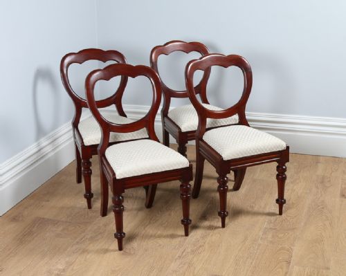 Set of 4 Mahogany Crown-back Dining Chairs (Circa 1870)