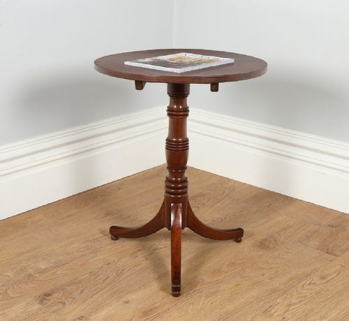 William IV Mahogany Occasional Round Tripod Table (Circa 1830)