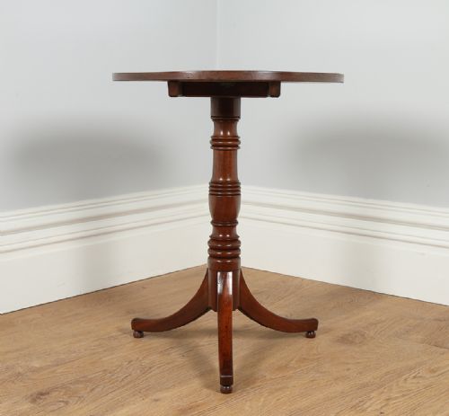 fig 2. William IV Mahogany Occasional Round Tripod Table (Circa 1830)