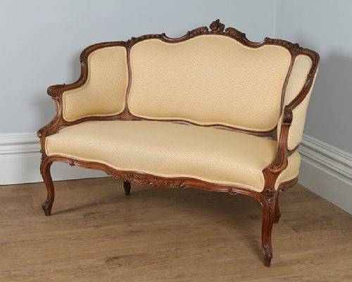 French Louis Style Walnut Canapé Couch (Circa 1880)
