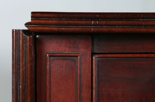 fig 7. Regency Cuban Mahogany Drop Leaf Pembroke Table (Circa 1820)