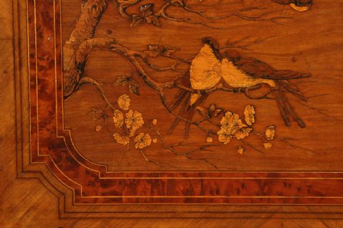 fig 4. Victorian Olive Wood Butlers Tray & Chess Board (Circa 1860)