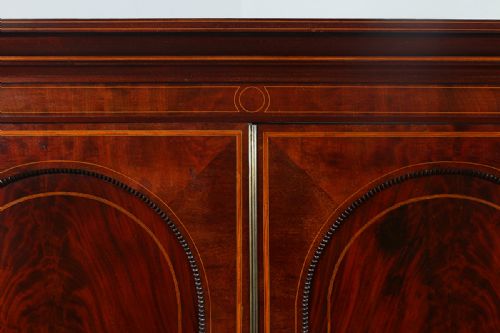 fig 3. William IV Scottish Flame Mahogany Linen Press (Circa 1835)