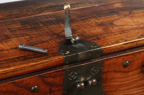 fig 4. Regency Colonial Elm Campaign Tea Chest (Circa 1820)