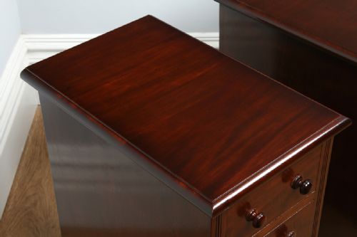 fig 2. Pair of Antique Victorian Mahogany Bedside Chests (Circa 1890)
