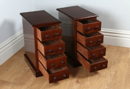 fig 7. Pair of Antique Victorian Mahogany Bedside Chests (Circa 1890)