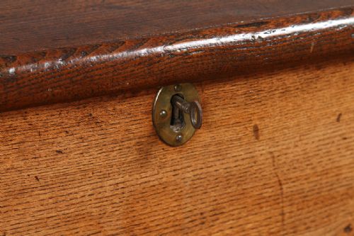 fig 4. Georgian Elm Six-Plank Coffer Chest Blanket Box Ottoman (Circa 1760)