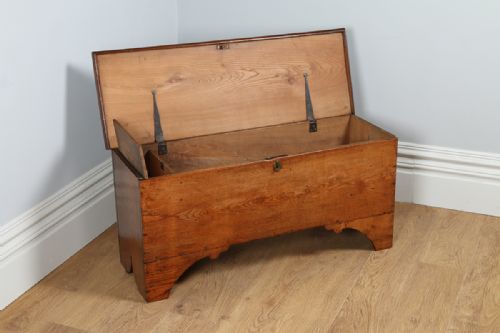fig 5. Georgian Elm Six-Plank Coffer Chest Blanket Box Ottoman (Circa 1760)