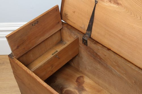 fig 7. Georgian Elm Six-Plank Coffer Chest Blanket Box Ottoman (Circa 1760)