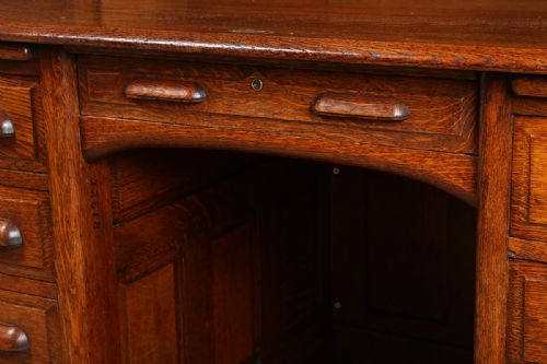 fig 6. Victorian Oak Roll Top Pedestal Desk (Circa 1890)
