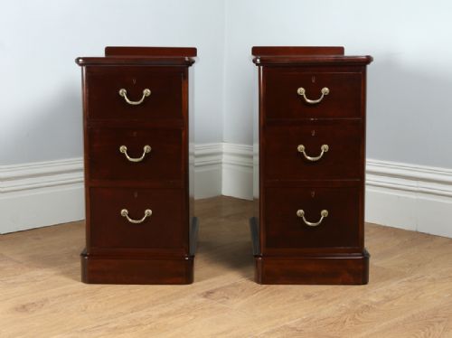 fig 1. Pair of Antique Victorian Mahogany Bedside Chests (Circa 1870)