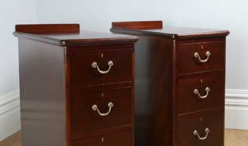 fig 4. Pair of Antique Victorian Mahogany Bedside Chests (Circa 1870)