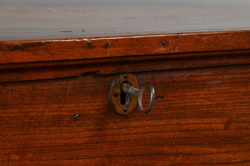 fig 4. Georgian Elm Six-Plank Trunk Blanket Box Chest Ottoman Kist (Circa 1800)