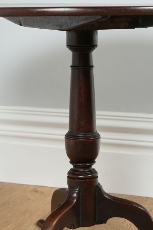 fig 5. Georgian English Red Walnut Full Size Tilt Top Tripod Wine Occasional Tea Supper Pedestal Circular Table (Circa 1780)