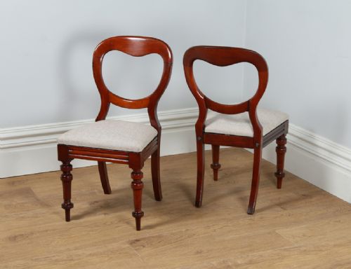 fig 4. Victorian Set of 12 Twelve Mahogany Balloon Back Upholstered Dining Chairs (Circa 1860)