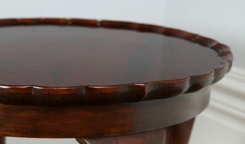 fig 8. Queen Anne Style Flame Mahogany Circular Centre Round Coffee Magazine Pie Crust Table (Circa 1920)