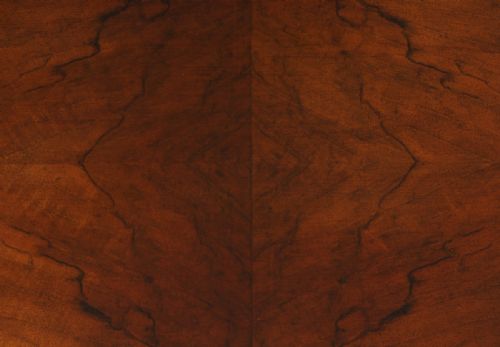 fig 8. Queen Anne Style Figured Walnut Kidney Shaped Coffee Magazine Pie Crust Table (Circa 1920)