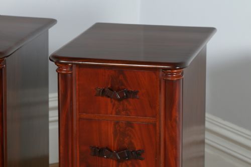 fig 4. Pair of Antique Victorian Flame Mahogany Bedside Chests Pot Cupboards Night Stands Cabinets (Circa 1860)