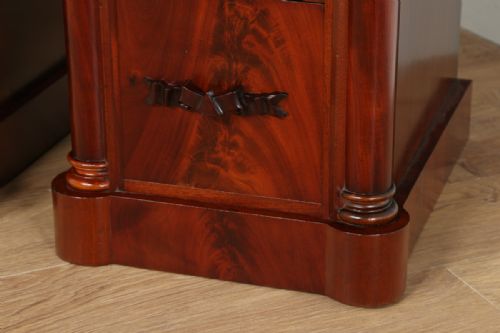 fig 8. Pair of Antique Victorian Flame Mahogany Bedside Chests Pot Cupboards Night Stands Cabinets (Circa 1860)