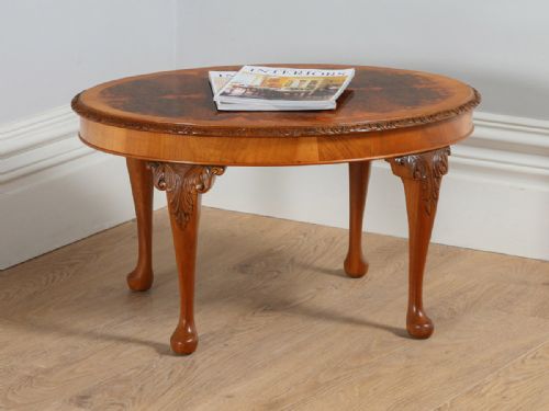 Queen Anne Style Burr Walnut Circular Oval Round Centre Coffee Magazine Drinks Occasional Table (Circa 1920)