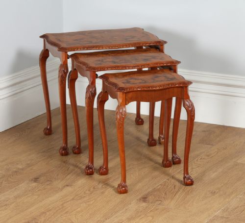 Set of Three 3 Trio Queen Anne Style Burr Walnut Rectangular Nest of Coffee Side Wine Lamp Tables (Circa 1920)