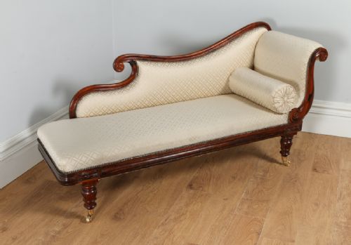 William IV Rosewood Upholstered Silk Chaise Longue / Day Bed / Settee / Couch / Sofa (Circa 1840)