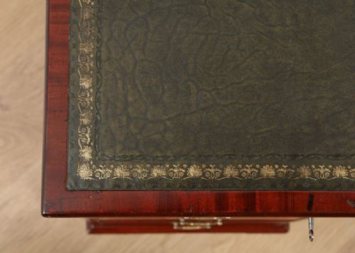 fig 2. William IV 4ft Cuban Mahogany Partners Pedestal Office Library Green Leather Writing Table Desk (Circa 1830)